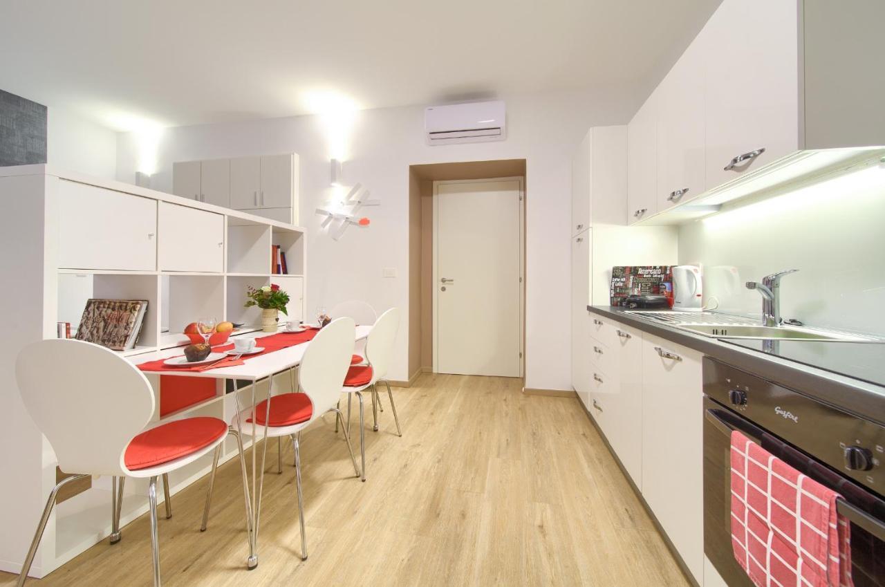 Logo Apartments 5 Min Walk To Main Square Zagreb Exterior photo