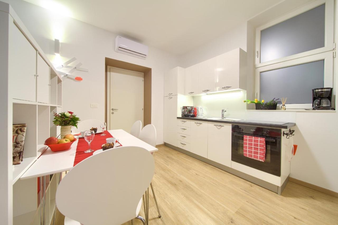 Logo Apartments 5 Min Walk To Main Square Zagreb Exterior photo